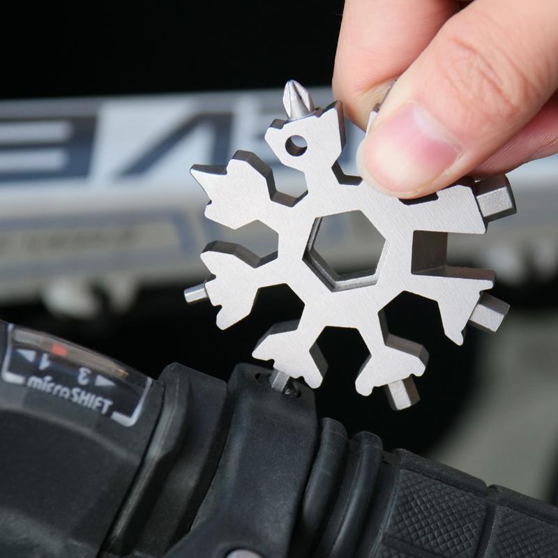 Amenitee® 18-in-1 stainless steel snowflakes multi-tool